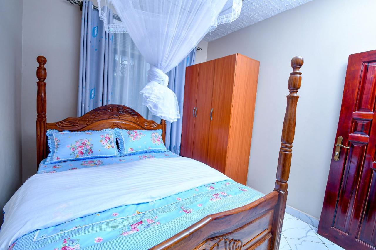 Peace Of Mind Suites Entebbe Bagian luar foto