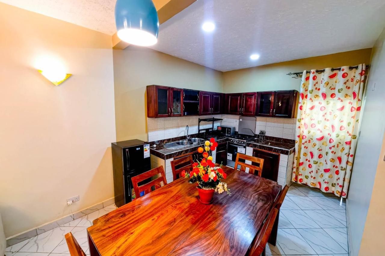 Peace Of Mind Suites Entebbe Bagian luar foto