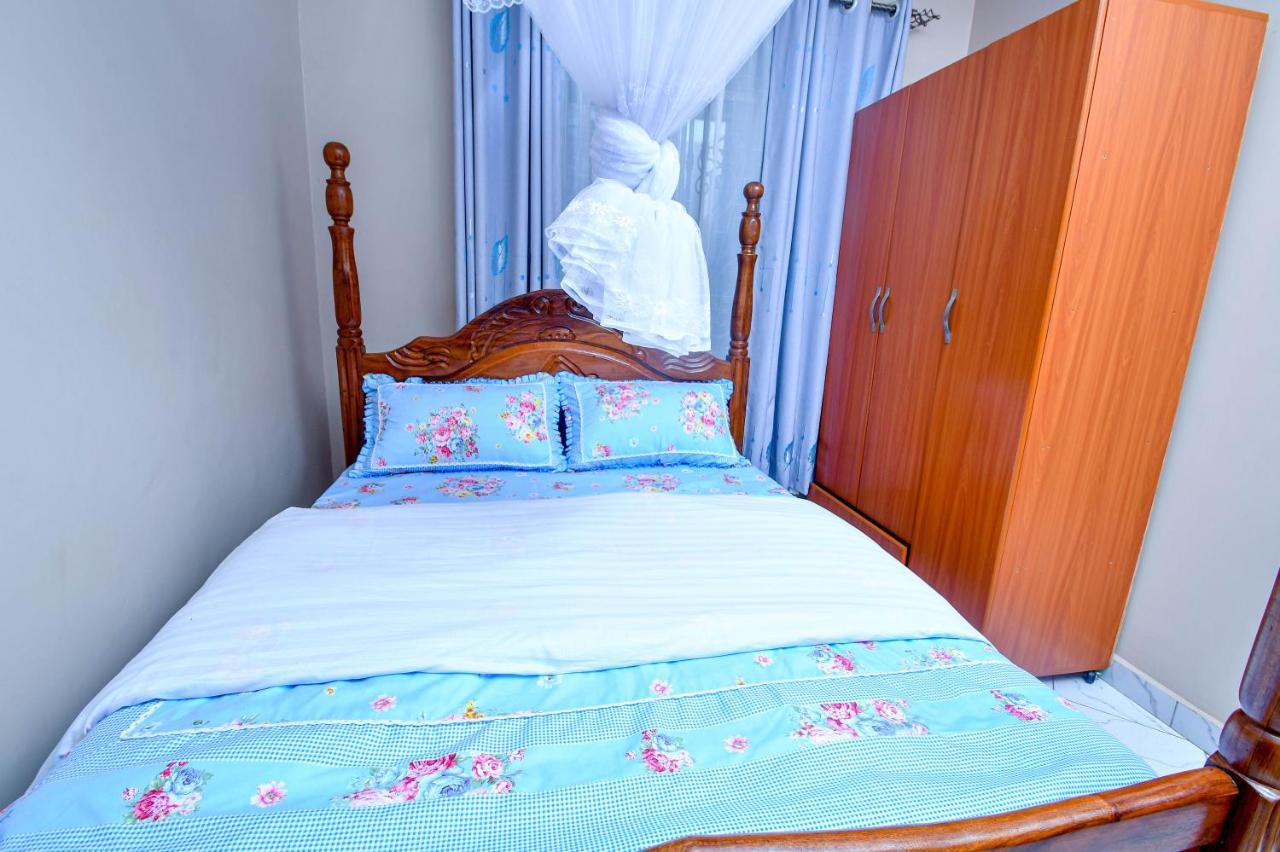 Peace Of Mind Suites Entebbe Bagian luar foto