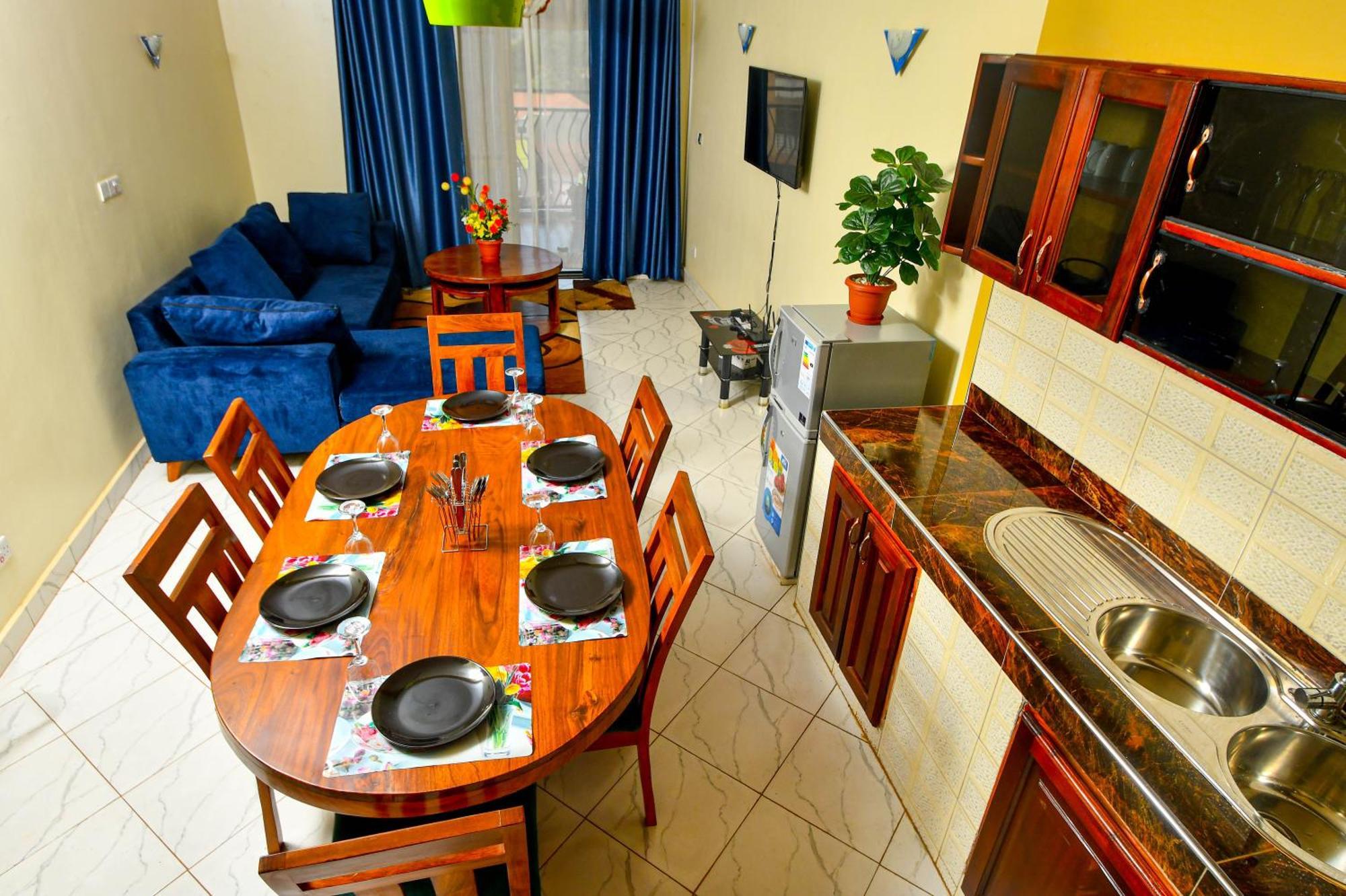 Peace Of Mind Suites Entebbe Bagian luar foto