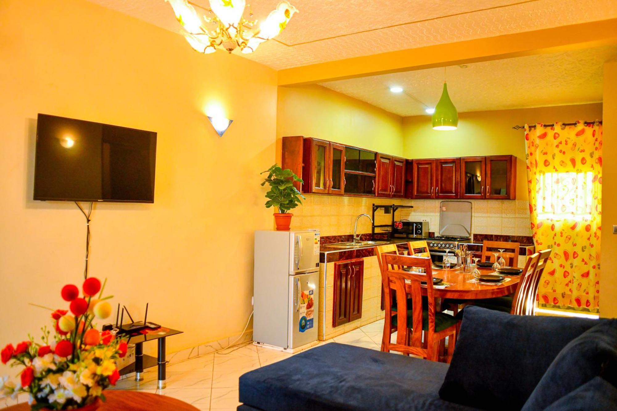 Peace Of Mind Suites Entebbe Bagian luar foto