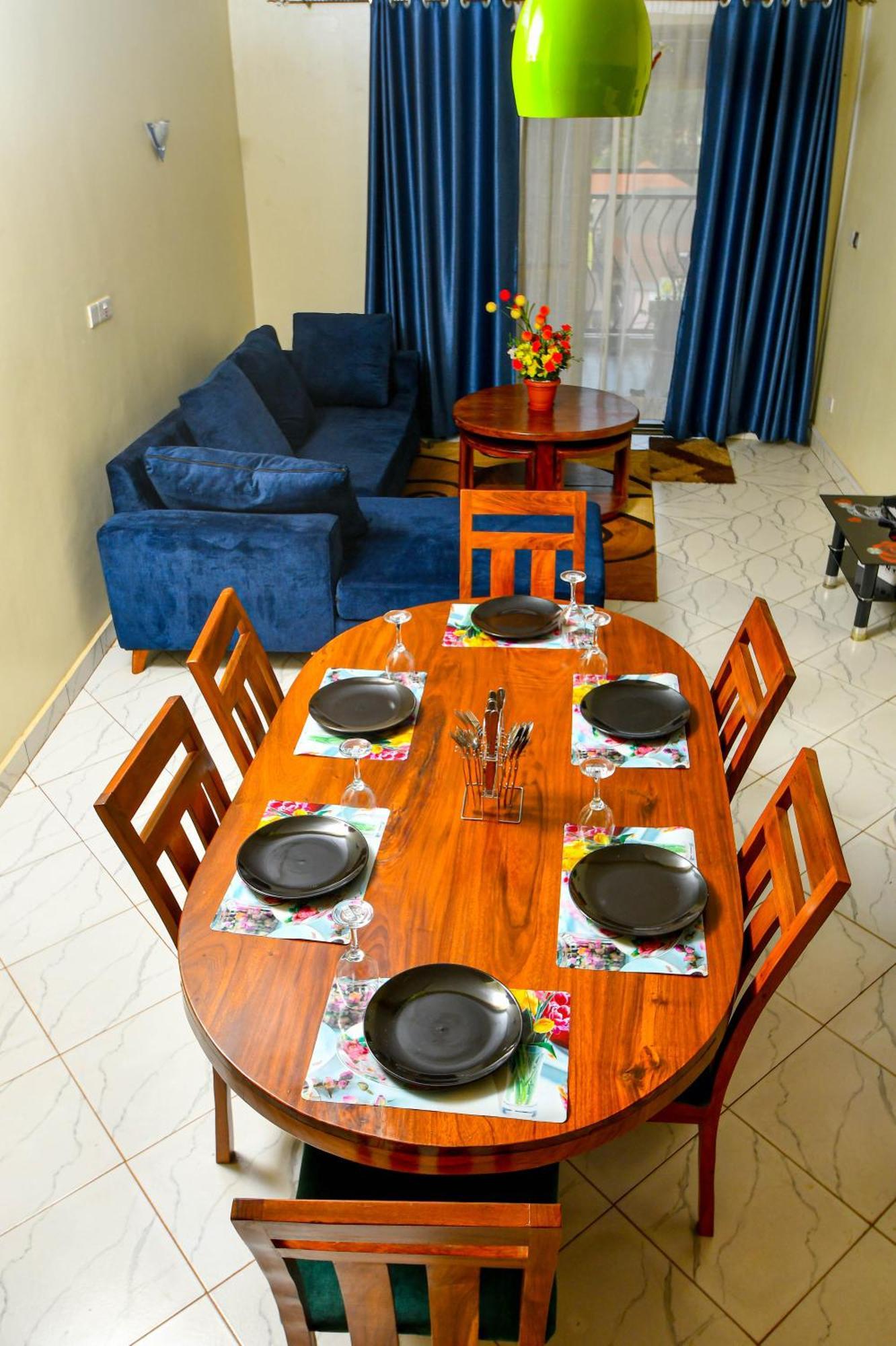 Peace Of Mind Suites Entebbe Bagian luar foto